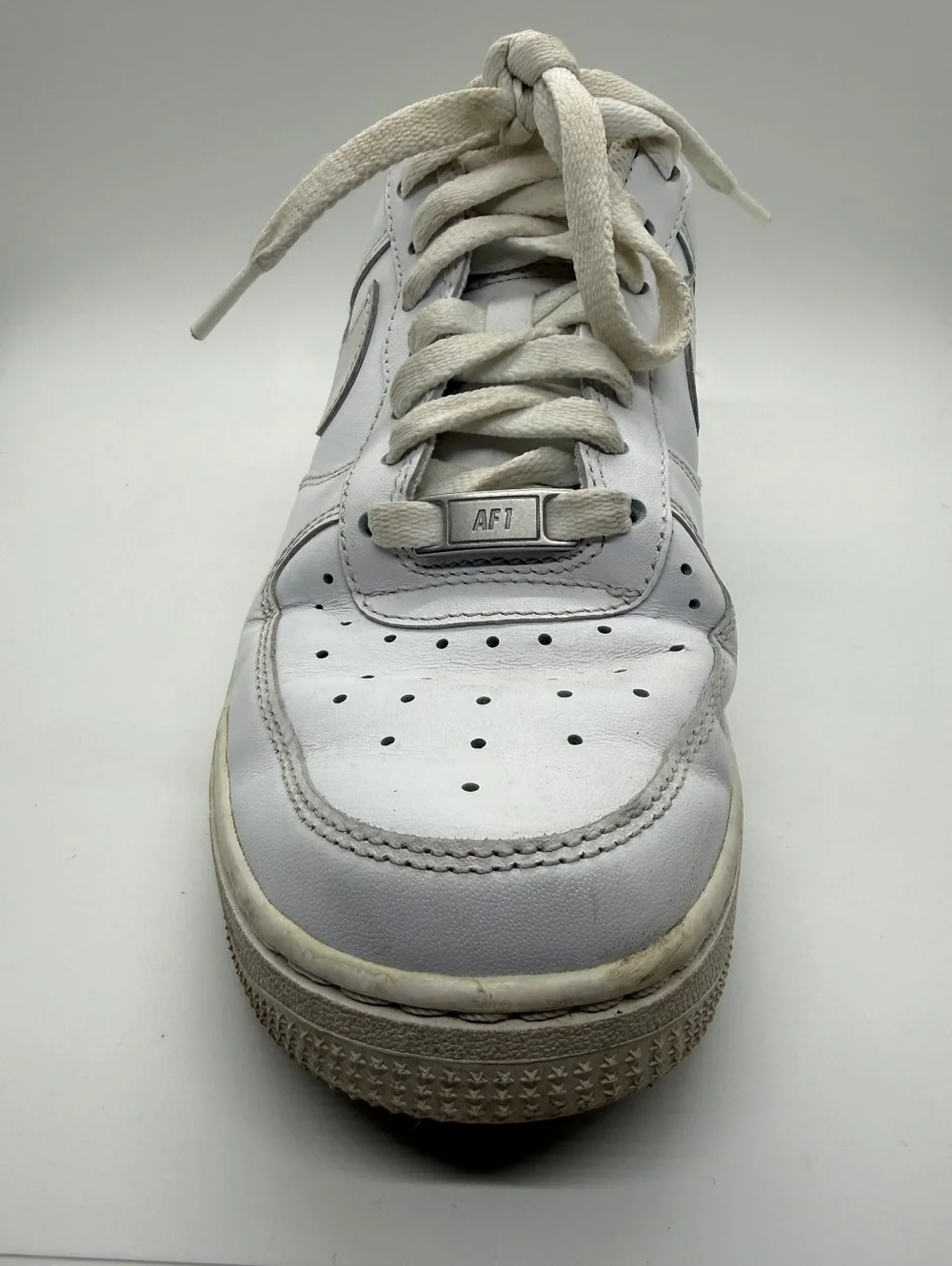 Nike Air Force 1 ‘07 Low White Leather Sneakers Women’s US 8 EU 39 DD8959-100